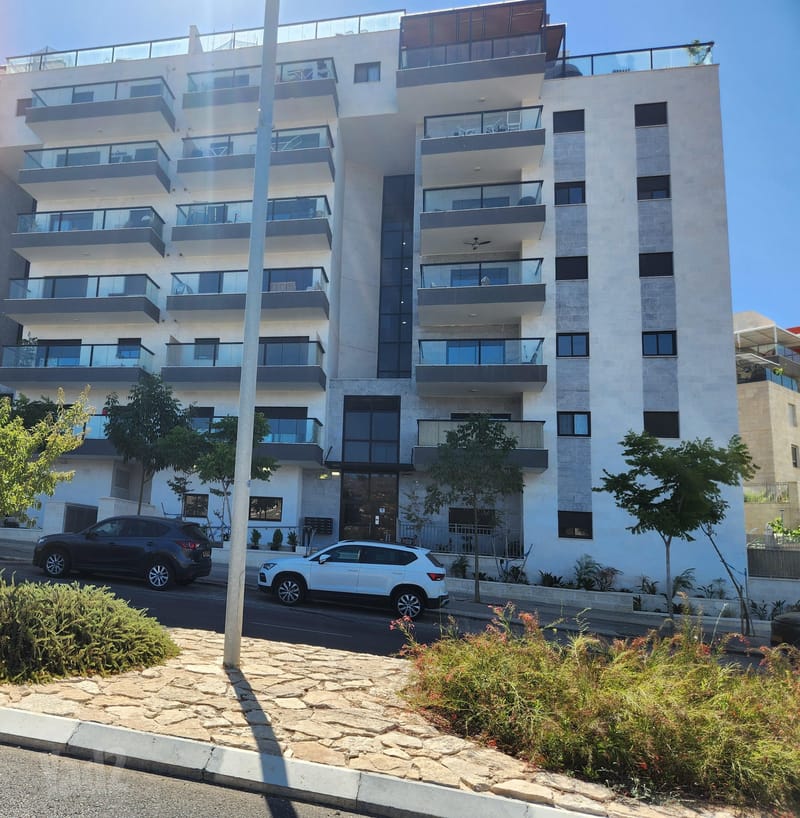 תמונה מיד2 – 4 חדרים • 8,000 ₪, עמק חפר 49, מורשת, מודיעין-מכבים-רעות (1)