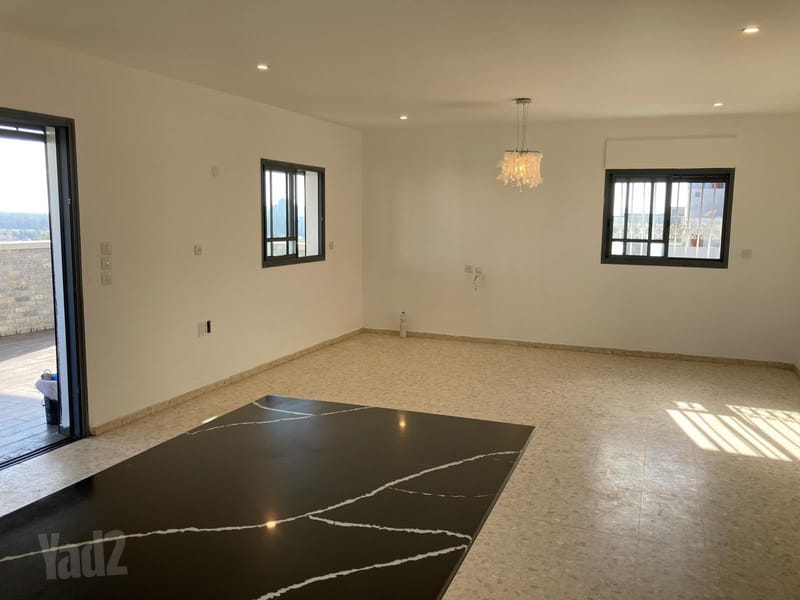 תמונה מיד2 – 5 חדרים • 6,900 ₪, הרברט סמואל 13, חדרה, חדרה (1)