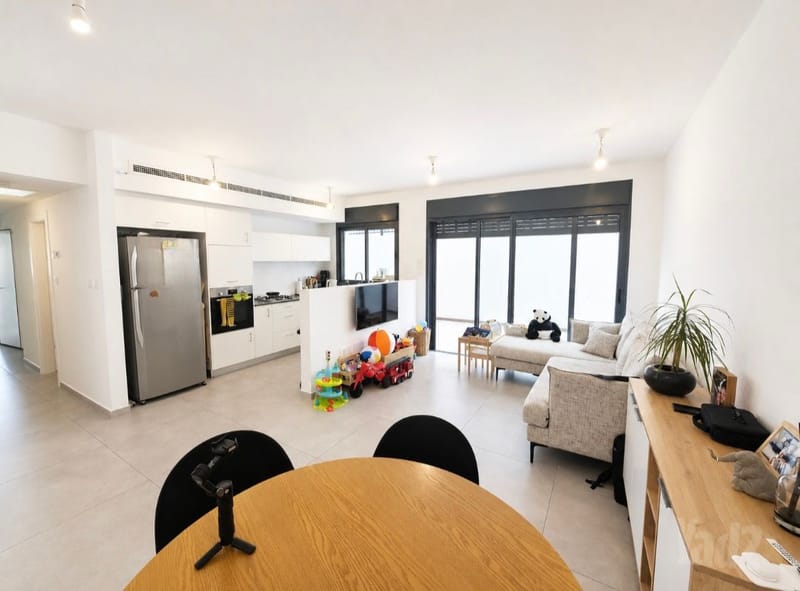 תמונה מיד2 – 3 חדרים • 2,980,000 ₪, ארלוזורוב, שכונה מרכז דרום, רעננה (1)