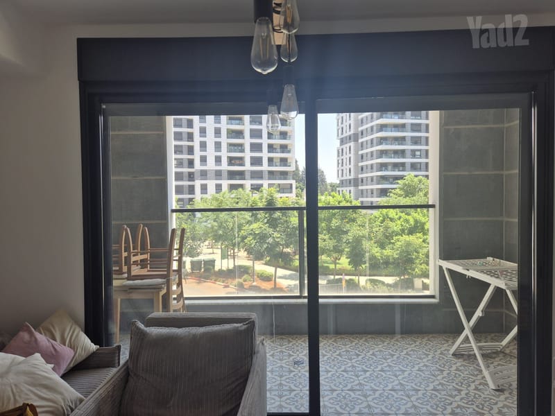 תמונה מיד2 – 3 חדרים • 5,900 ₪, בצלאל גרינברג 1, קיראון, קרית אונו (1)