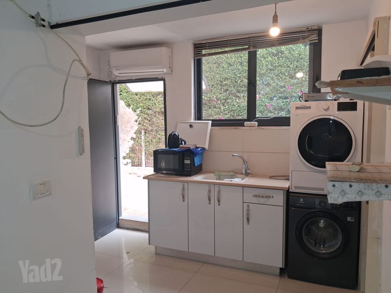 תמונה מיד2 – 2.5 חדרים • 3,500 ₪, חרוב 19, נווה אילן - אזרחי, יבנה (1)