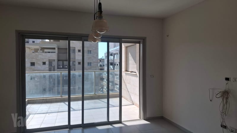 תמונה מיד2 – 4 חדרים • 7,200 ₪, השחר 10, רמתיים, הוד השרון (1)