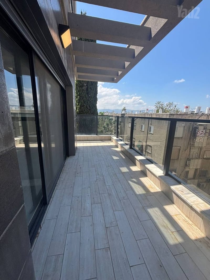 תמונה מיד2 – 5 חדרים • 6,800 ₪, קרן קיימת לישראל, ביאליק הוותיקה, קריית ביאליק (1)
