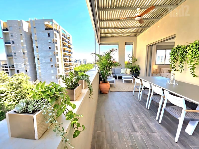 תמונה מיד2 – 5 חדרים • 5,490,000 ₪, גורדון, מרכז, כפר סבא (1)