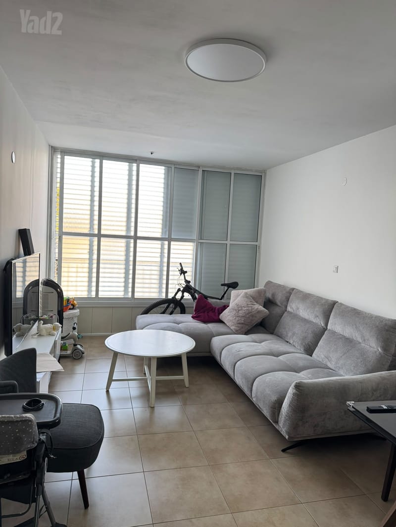 תמונה מיד2 – 3 חדרים • 5,800 ₪, רוטשילד 22, מרכז מערבי, נס ציונה (1)