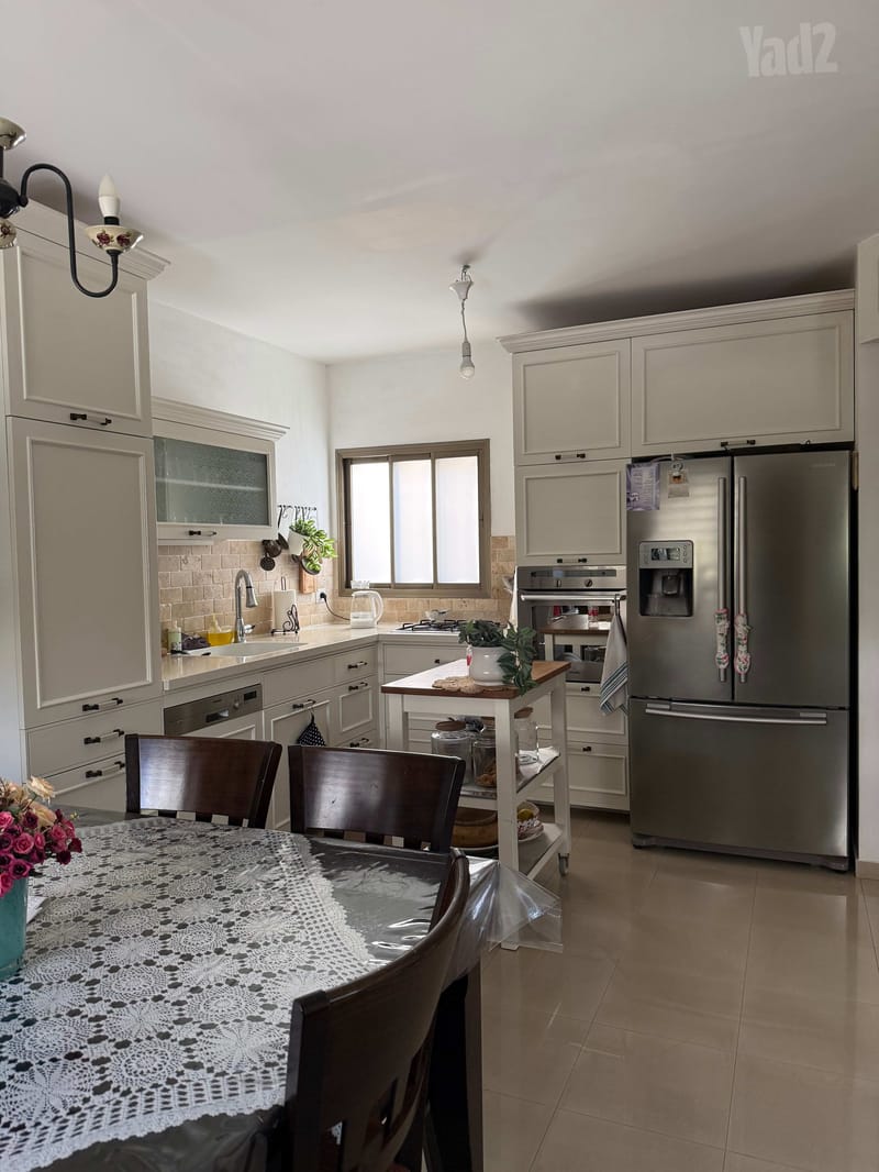 תמונה מיד2 – 6 חדרים • 5,190,000 ₪, אז"ר 89, צפון, כפר סבא (1)