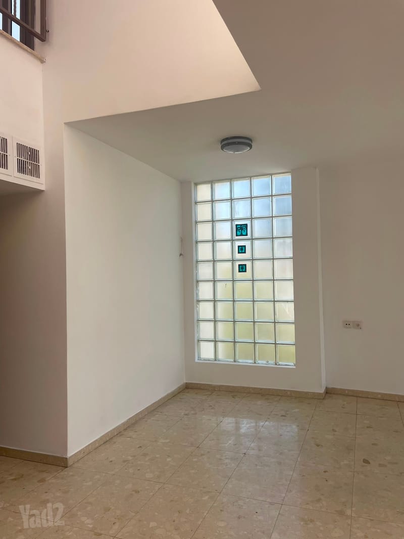תמונה מיד2 – 5 חדרים • 12,500 ₪, כיסופים 22, רביבים, תל אביב (1)