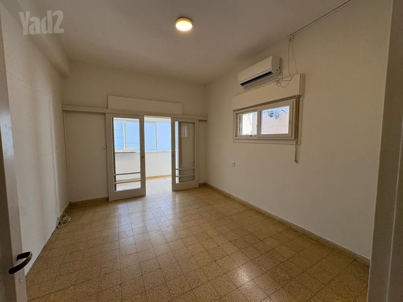 תמונה מיד2 – 2.5 חדרים • 7,900 ₪, ויזל 6, הצפון הישן - החלק הצפוני, תל אביב (1)