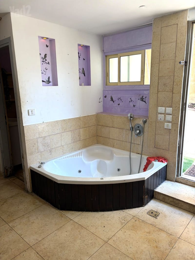 Photo from Yad2 – Room and a half • ₪3,200, יעקב וייס 15, Ramat Efraim, Netanya (1)