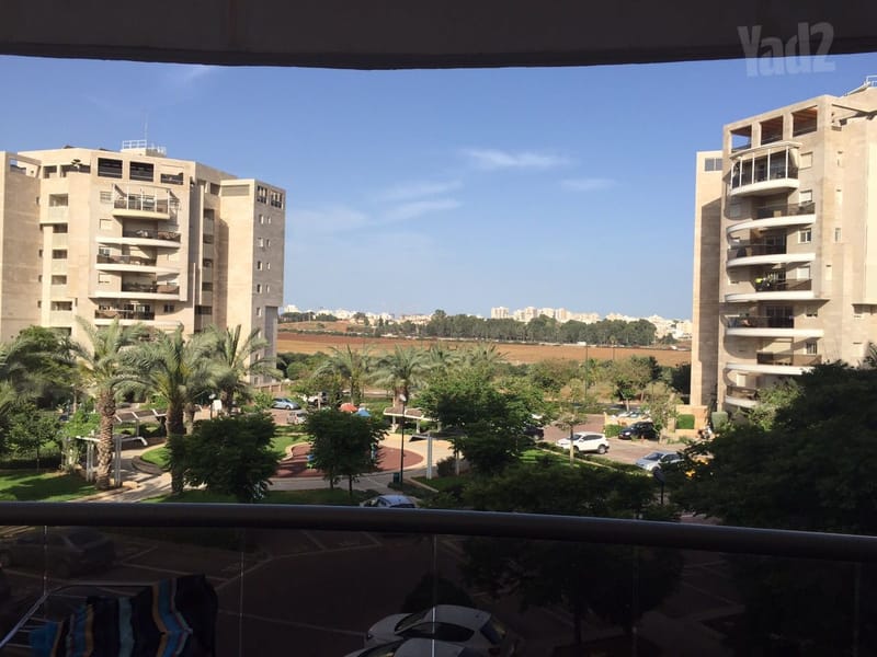 תמונה מיד2 – 4 חדרים • 6,250 ₪, שבטי ישראל 6, קרית השרון, נתניה (1)