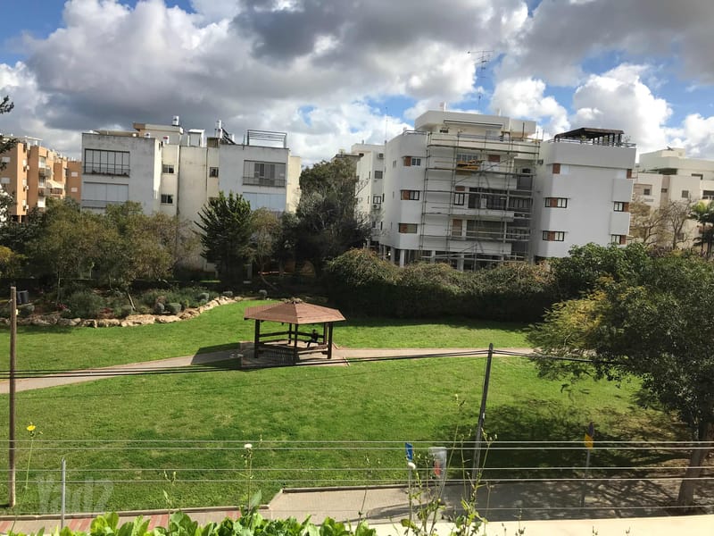 תמונה מיד2 – 5 חדרים עם שותפים • 3,200 ₪, אשר ברש 31, מרכז, הרצליה (1)