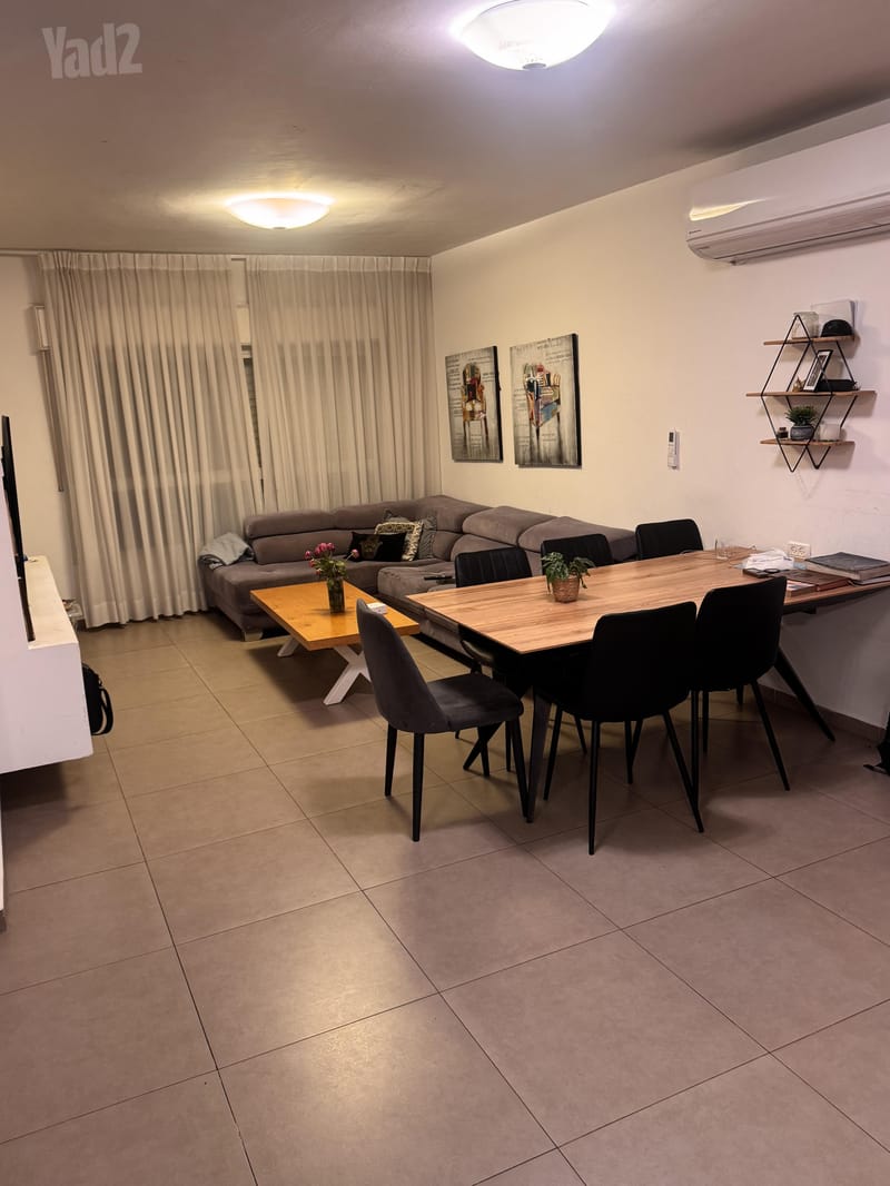 תמונה מיד2 – 5 חדרים • 3,900,000 ₪, דובדבן 4, נווה עמל, הרצליה (1)