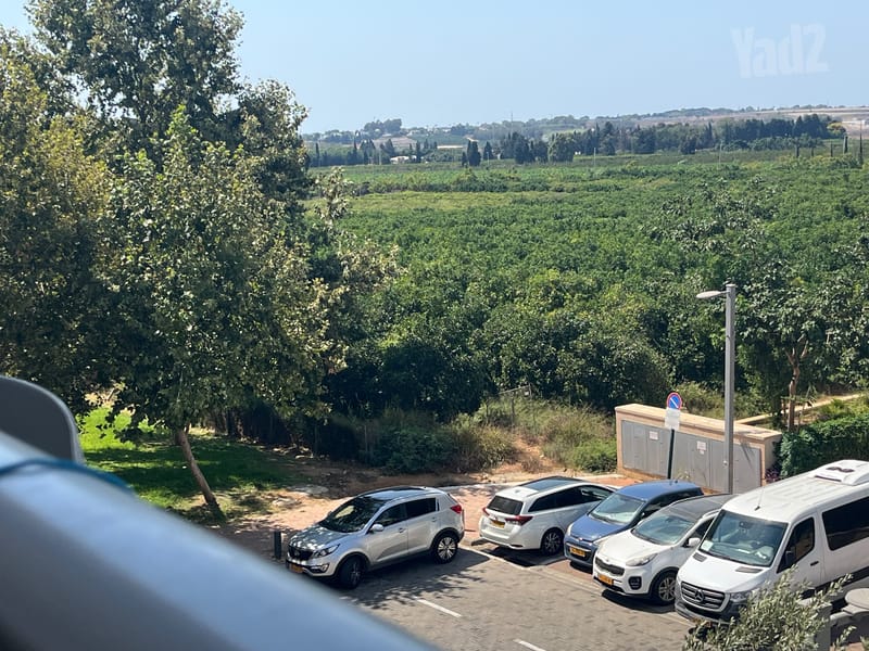 תמונה מיד2 – 6 חדרים • 10,000 ₪, חייקה גרוסמן, נאות עוזי, רעננה (1)