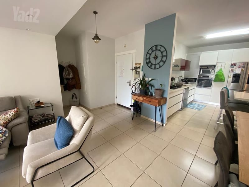 תמונה מיד2 – 6 חדרים • 9,000 ₪, יוסף נקר 30, כפר גנים ג', פתח תקווה (1)