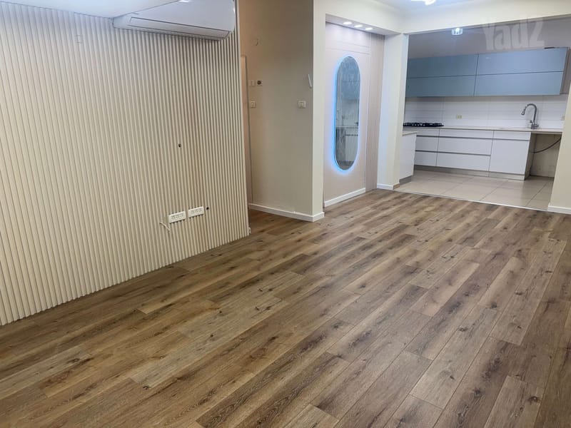 Photo from Yad2 – 4 Rooms • ₪5,500, רחל 1, Savinia, Kiryat Bialik (1)