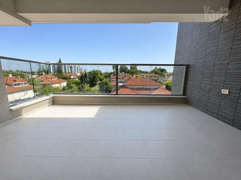 תמונה מיד2 – 4 חדרים • 8,200 ₪, רמתיים, הוד השרון (1)
