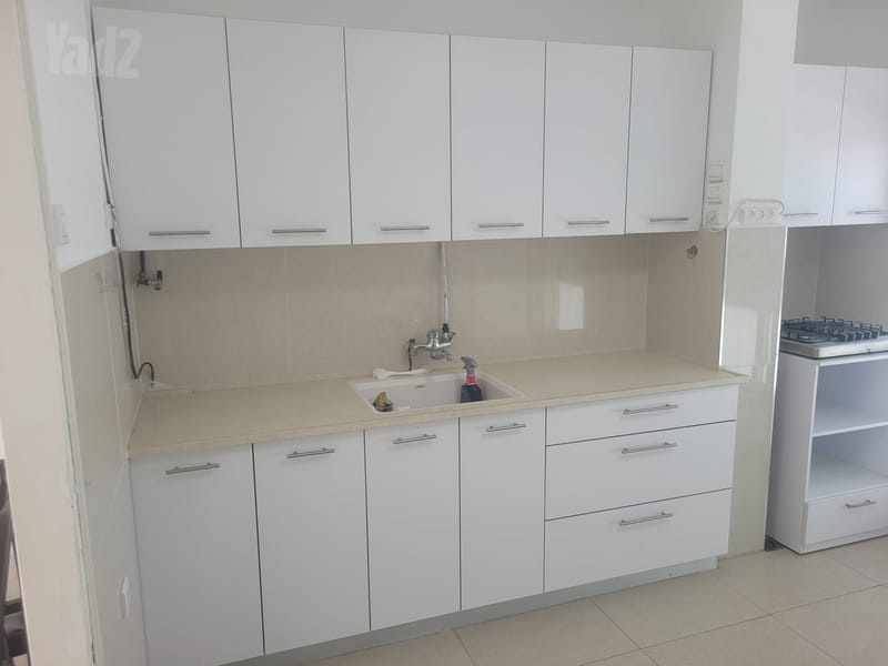 תמונה מיד2 – 3.5 חדרים • 9,000 ₪, ליפסקי 24, הצפון החדש - סביבת כיכר המדינה, תל אביב (1)