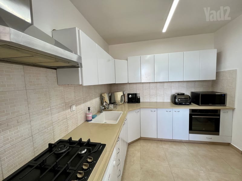 תמונה מיד2 – 4 חדרים • 8,000 ₪, אנילביץ' 4, גבעת נוף, נס ציונה (1)