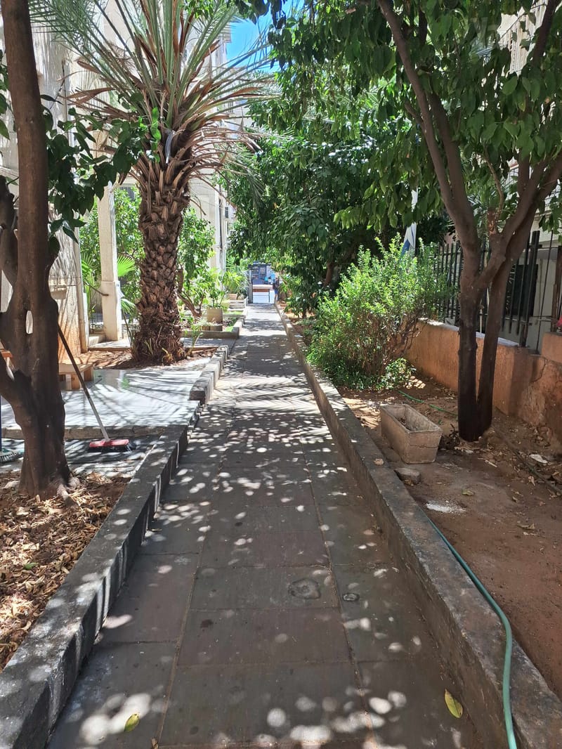 תמונה מיד2 – 2.5 חדרים • 5,500 ₪, דרך זאב ז'בוטינסקי, נחלת גנים, רמת גן (1)