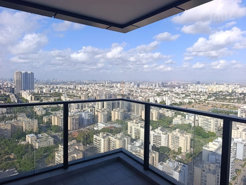 תמונה מיד2 – 5 חדרים • 8,400 ₪, השבטים, שכונה דרום מזרח, בת ים (1)
