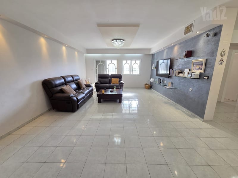 Photo from Yad2 – 4 Rooms • ₪6,300, נחל נעמן, Rova Yud-Alef, Ashdod (1)