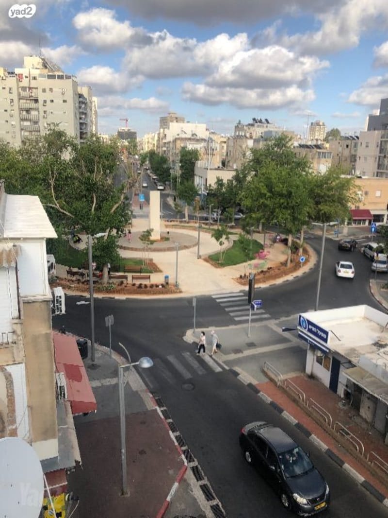 Фото с Yad2 – 3 Комнаты • 3,800 ₪, שדרות דב הוז 6, Грин ВеАм, Холон (1)
