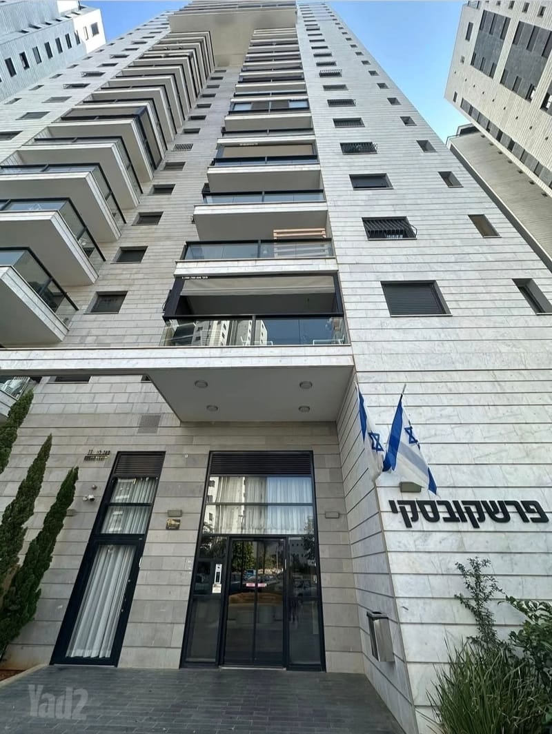 Photo from Yad2 – 3 Rooms • ₪5,700, משה לוי 11, Neot Shamir, Ramla (1)