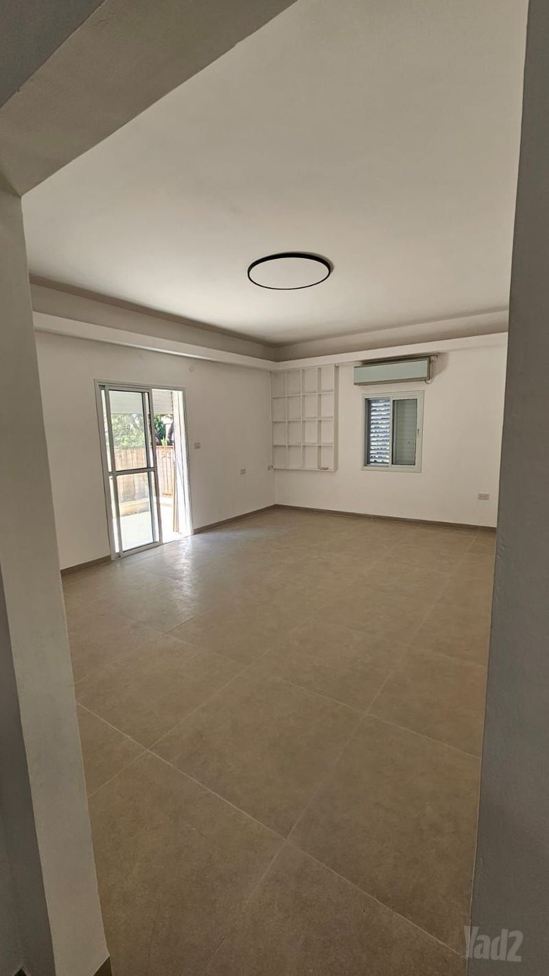 Photo from Yad2 – 4.5 Rooms • ₪6,000, שדרות הברושים 20, Kabirim, Haifa (1)
