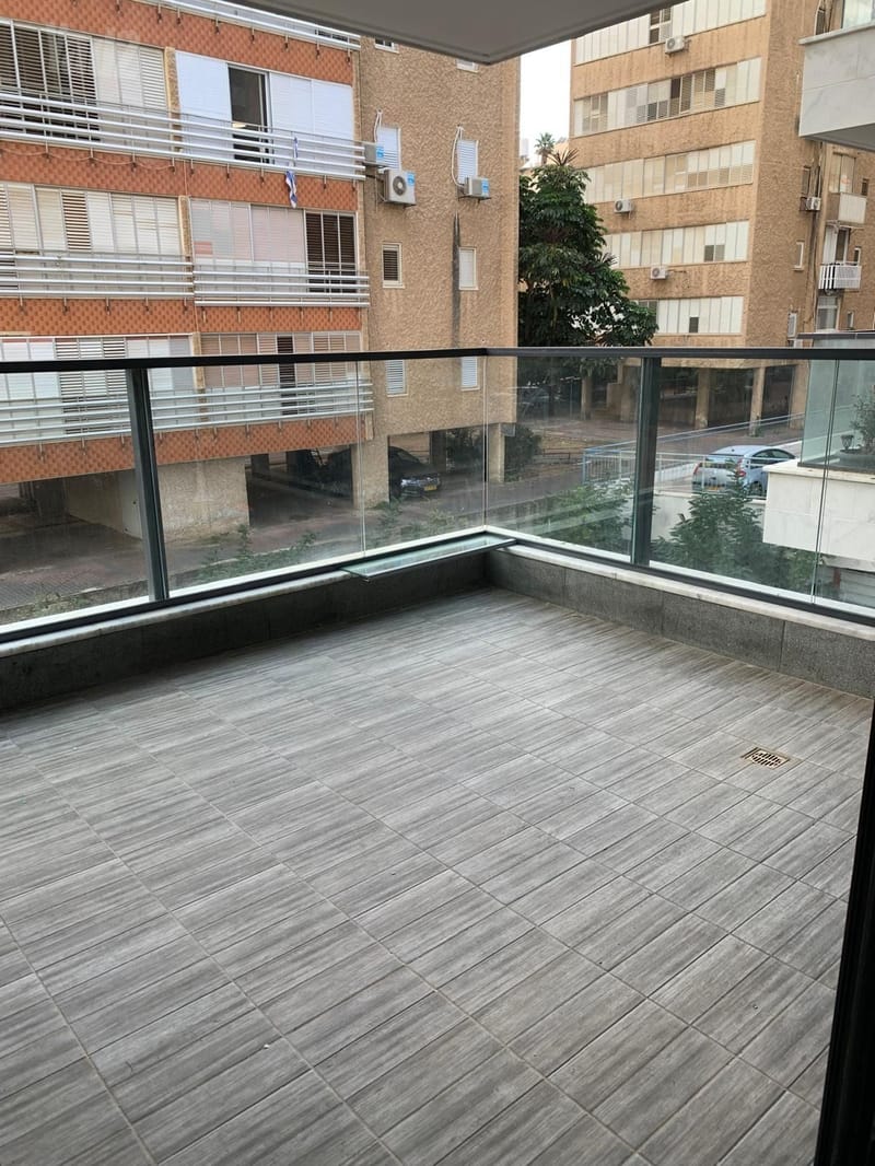 תמונה מיד2 – 5 חדרים • 6,000 ₪, הרברט סמואל, חדרה, חדרה (1)