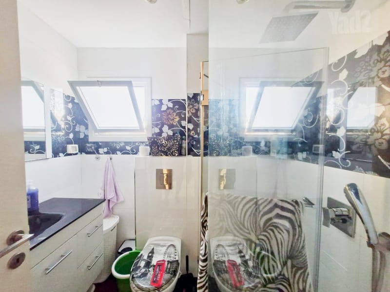 תמונה מיד2 – 4 חדרים • 5,000 ₪, מעפילי אגוז 60, נווה חן, תל אביב (1)