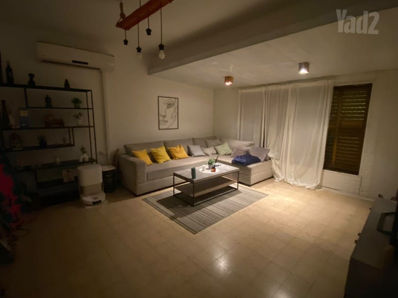 תמונה מיד2 – 2.5 חדרים • 5,300 ₪, המעיין 4, ארלוזורוב, גבעתיים (1)