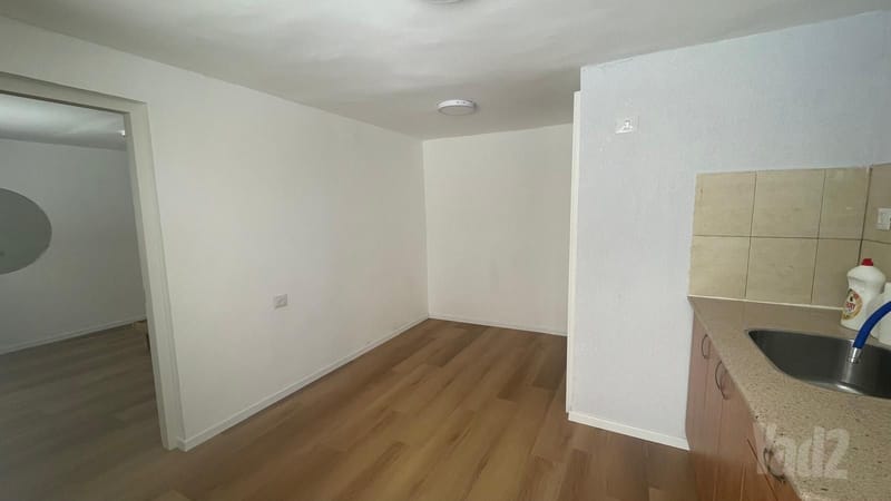תמונה מיד2 – 2 חדרים • 5,500 ₪, הכרמל 4, נווה צדק, תל אביב (1)