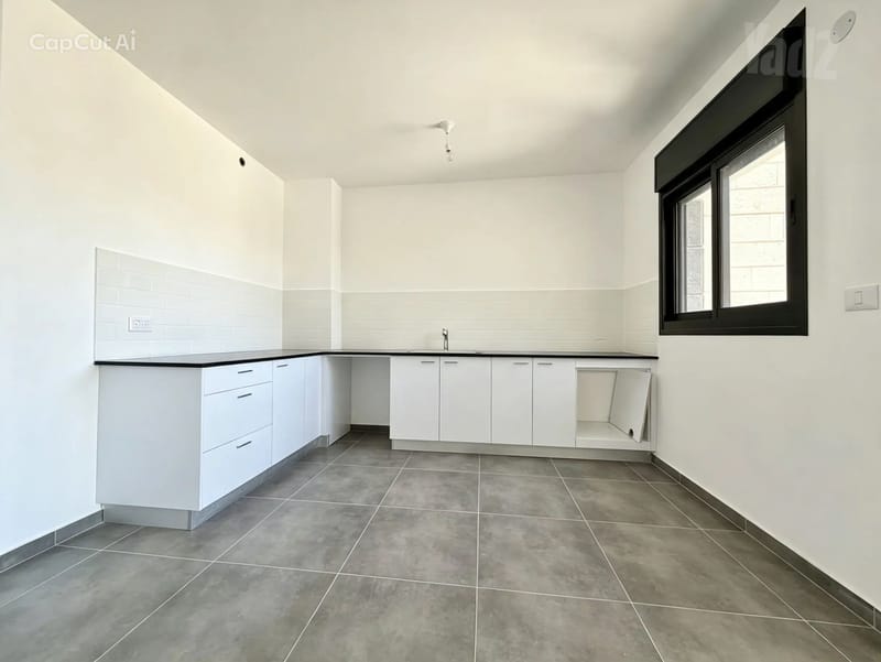 תמונה מיד2 – 4 חדרים • 8,000 ₪, מגדלי הקונסוליה, ארנונה, ירושלים (1)