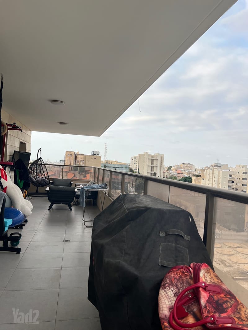 תמונה מיד2 – 5.5 חדרים • 3,895,000 ₪, אהרון קרון 7, ראשונים, ראשון לציון (1)