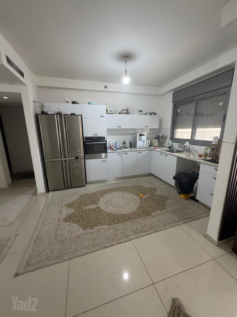תמונה מיד2 – 5 חדרים • 6,000 ₪, יצחק רגר 51, שכונה ב', באר שבע (1)